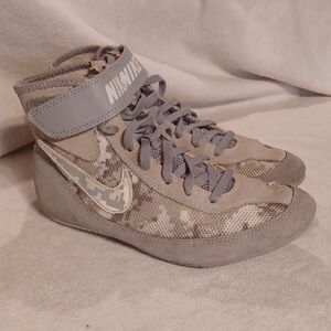 Nike Speedsweep VII Wrestling Shoes White Camo Pattern Youth Size 5.5